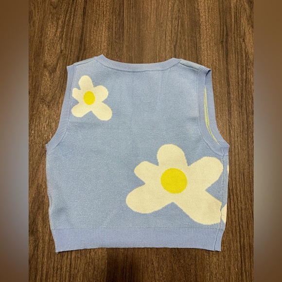 Size 4 sweater vest - Picture 2 of 2